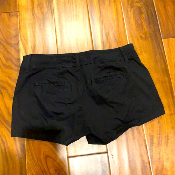 Black Arizona Shorts - Picture 2 of 3